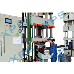 Head Hydraulic stretching machine, stretching die